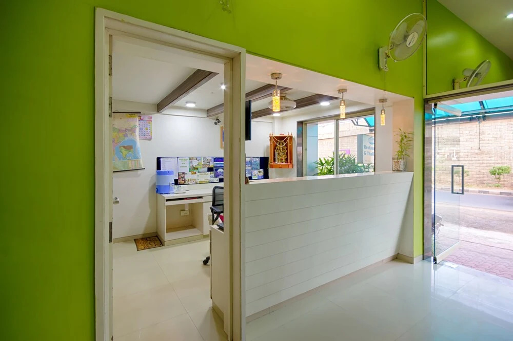 OYO 4018 Hotel Grand Ashwin