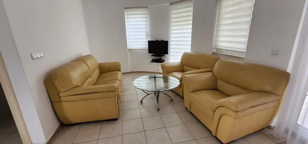 Bella Villa 6