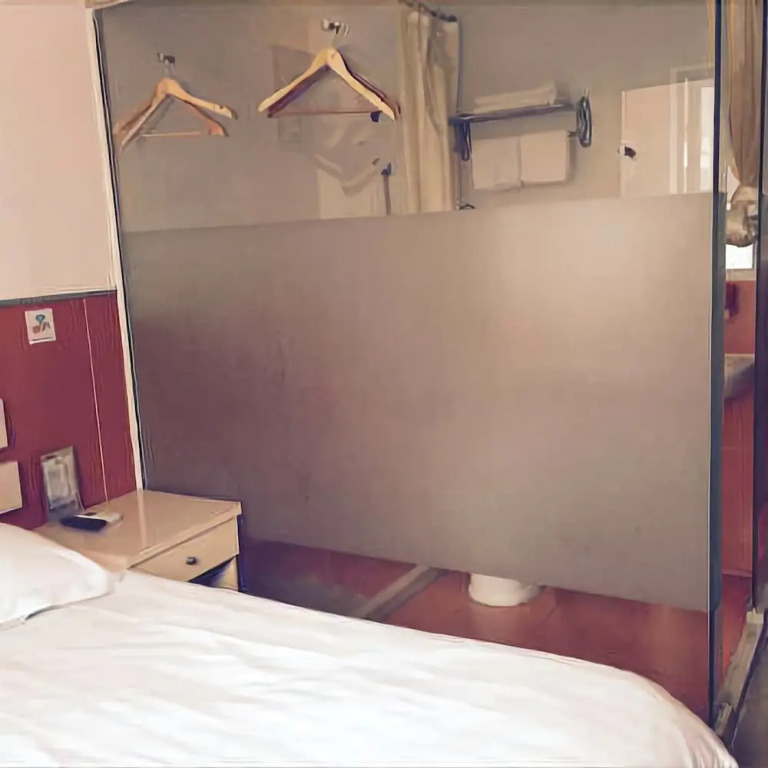 Huali Hotel