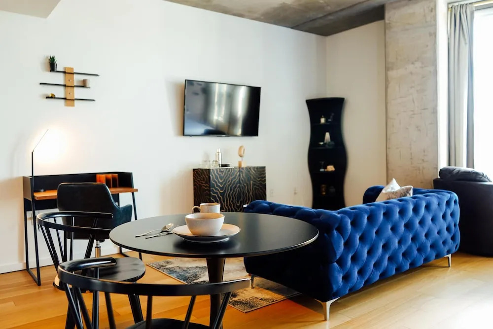 CORAL | Historic District | Luxury Building With Amenities