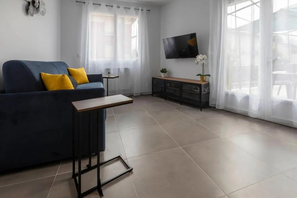 LOC TROTTEUR LE GRAPHITE T2 Grand confort Terrasse