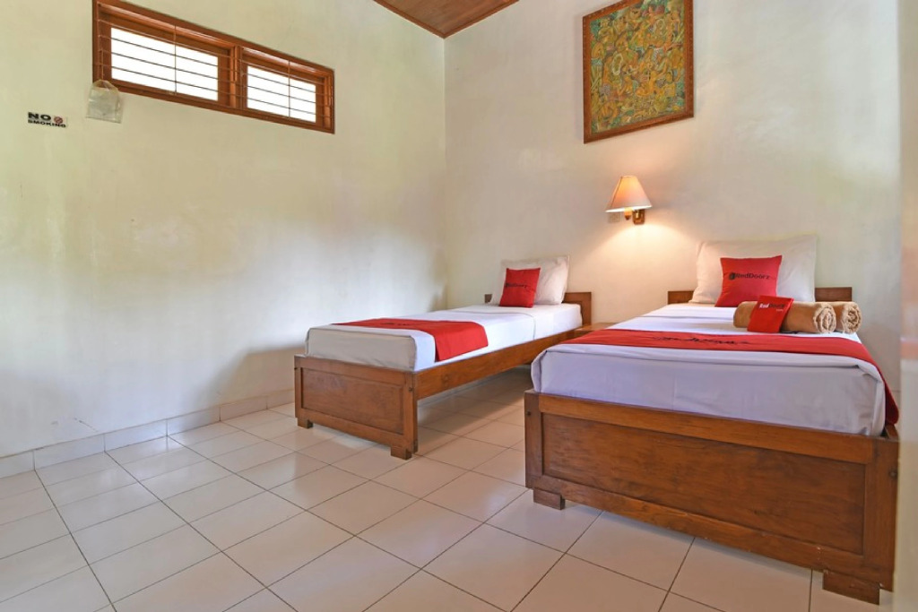 RedDoorz near Beachwalk Mall Kuta