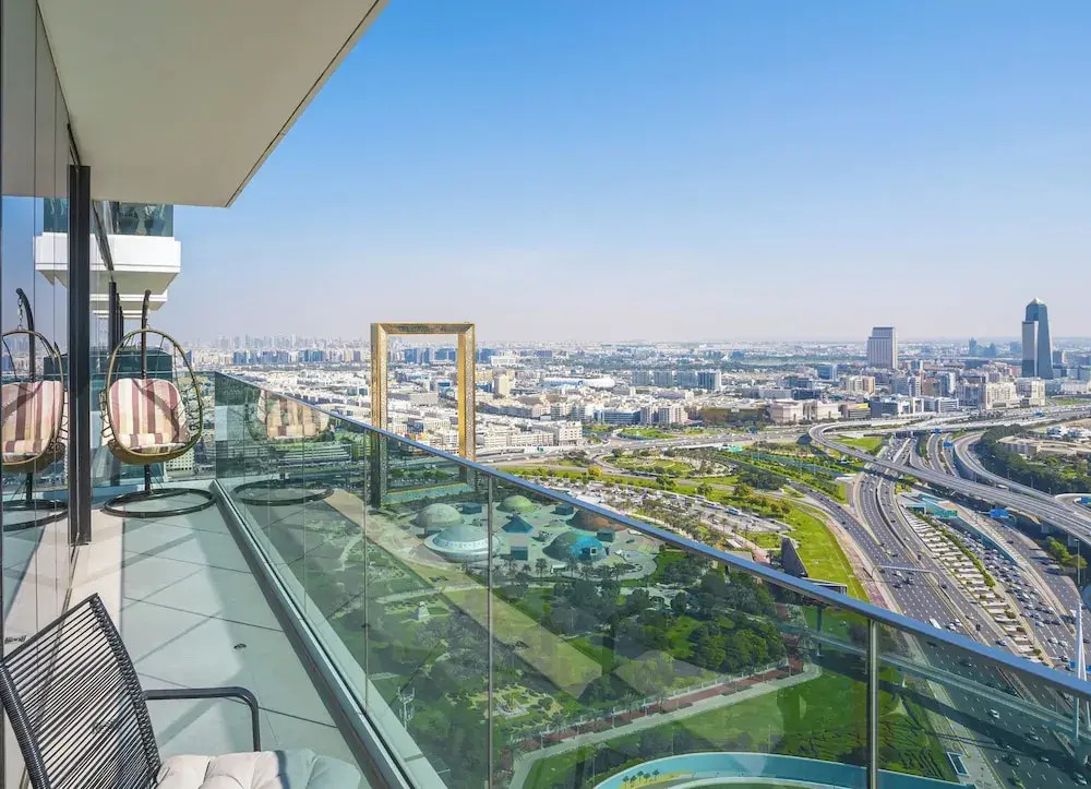 HomesGetaway-2BR Apt in 1 Residences