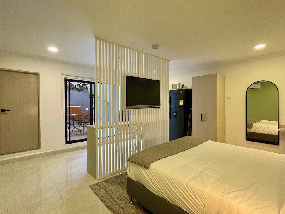 Apartments with Jacuzzi in El Poblado by Wynwood House