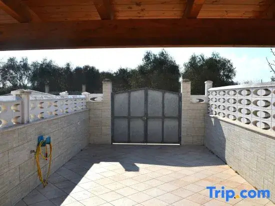 Two-story House in San Foca With Outdoor Spaces and air Conditioning