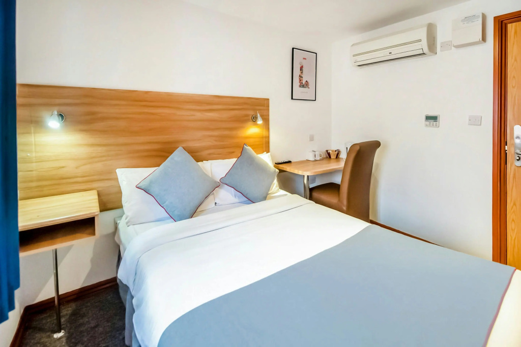 Arinza Hotel, London Ilford