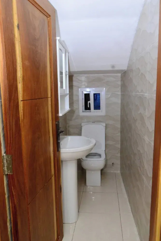 Janhas Senegambia Villa rental 3 with free wi-fi