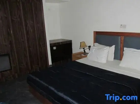 Harlescourt Hotels - Guest Room