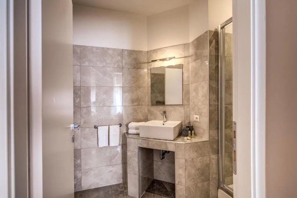 The Spanish steps apartment 67