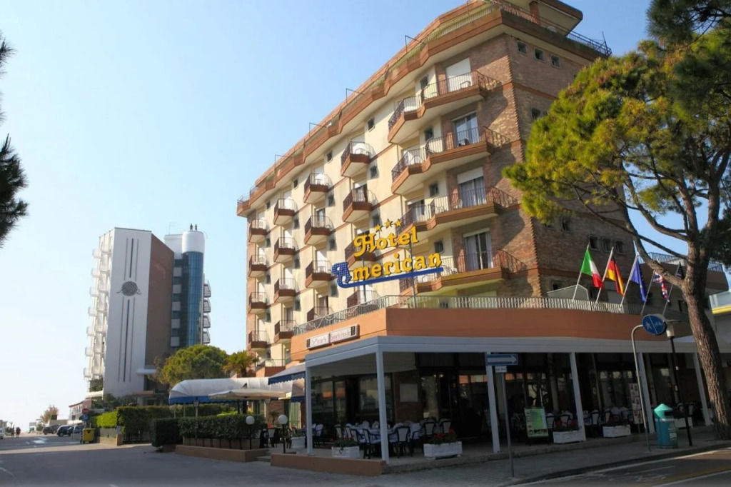Hotel American