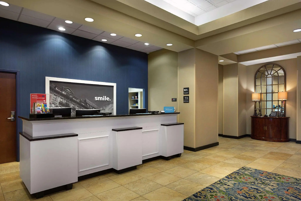 Hampton Inn Belmont at Montcross