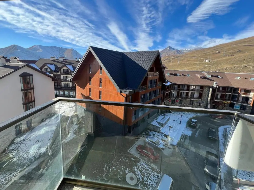 RedHubCo New Gudauri Loft 1, Redco 506