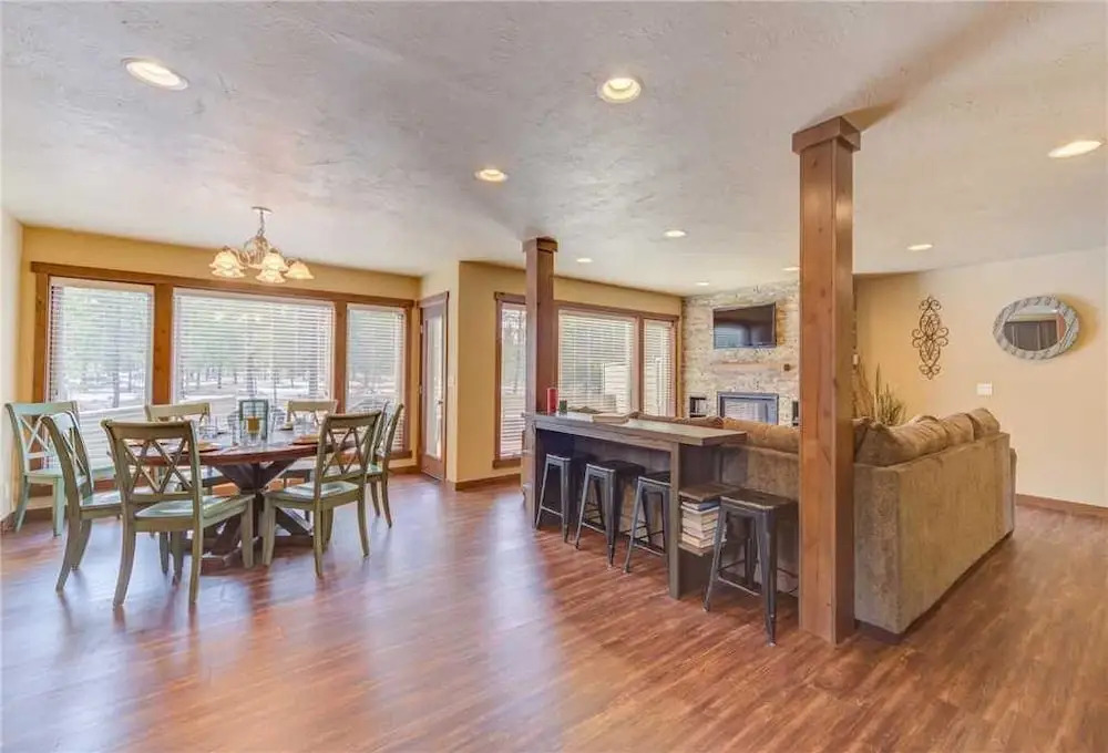 White Elm Lane 21