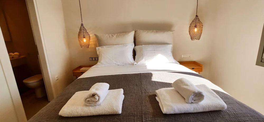 Villa Veneterra-Pool-SeaView-ConciergeServices