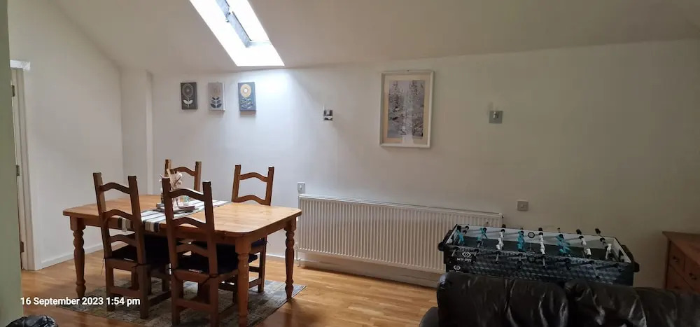Lakeviews/quietness/parking/longstays/4guests