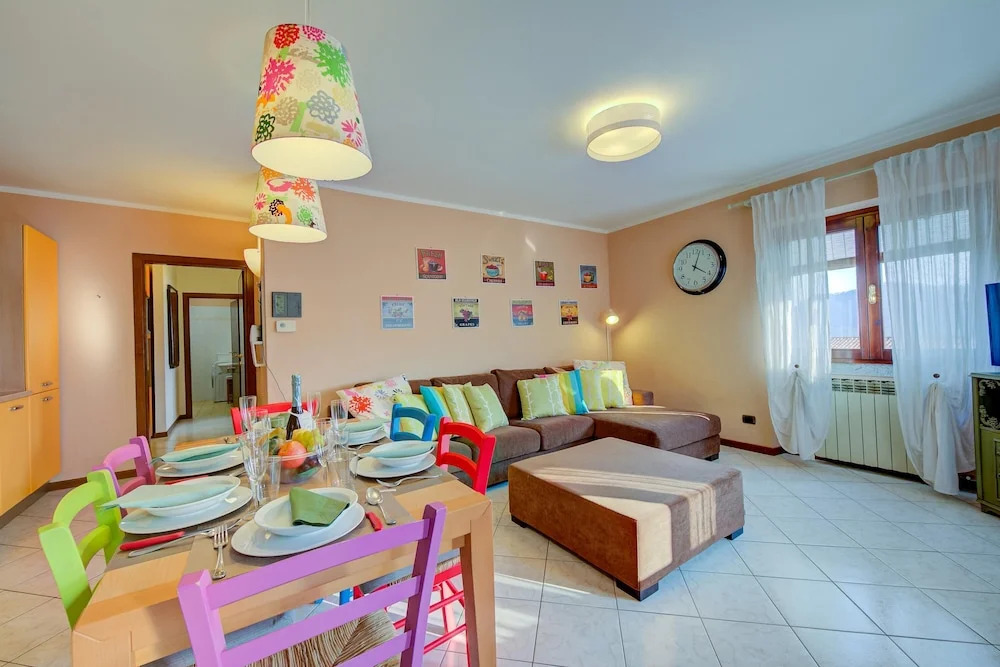 Casa Angiolina Lake Mountain View