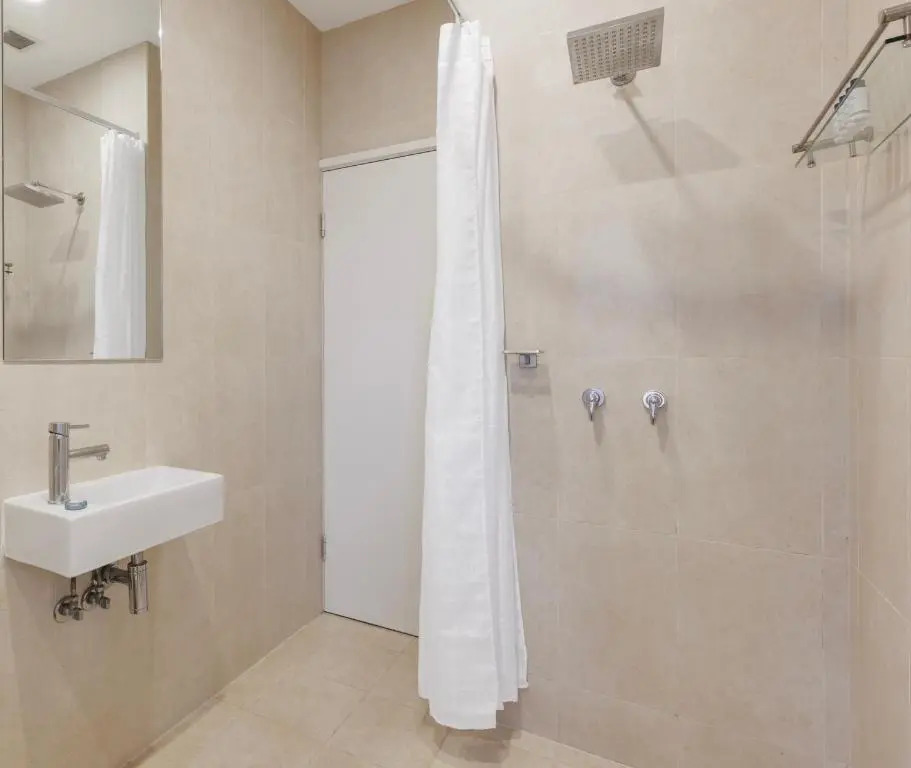 Oaks Melbourne on Collins Suites