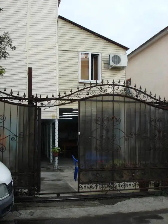 Guest House on Kievskaya