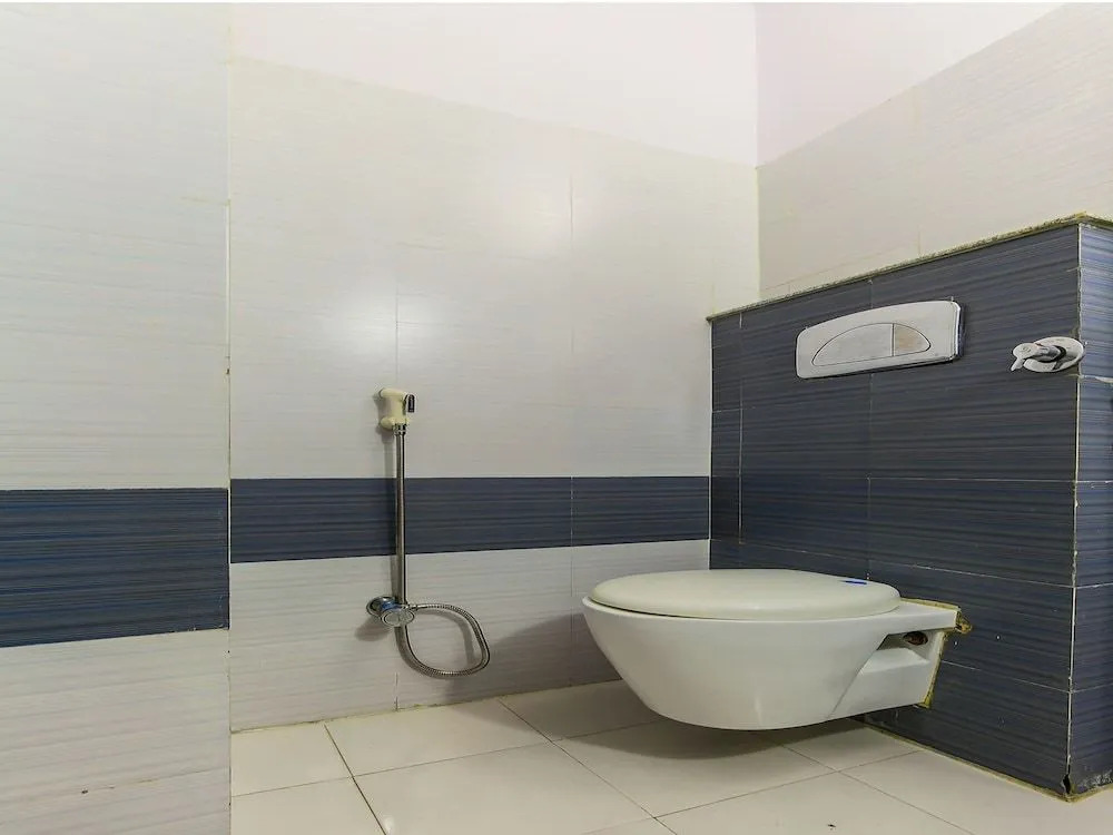 OYO 15782 Hotel Royal Residency