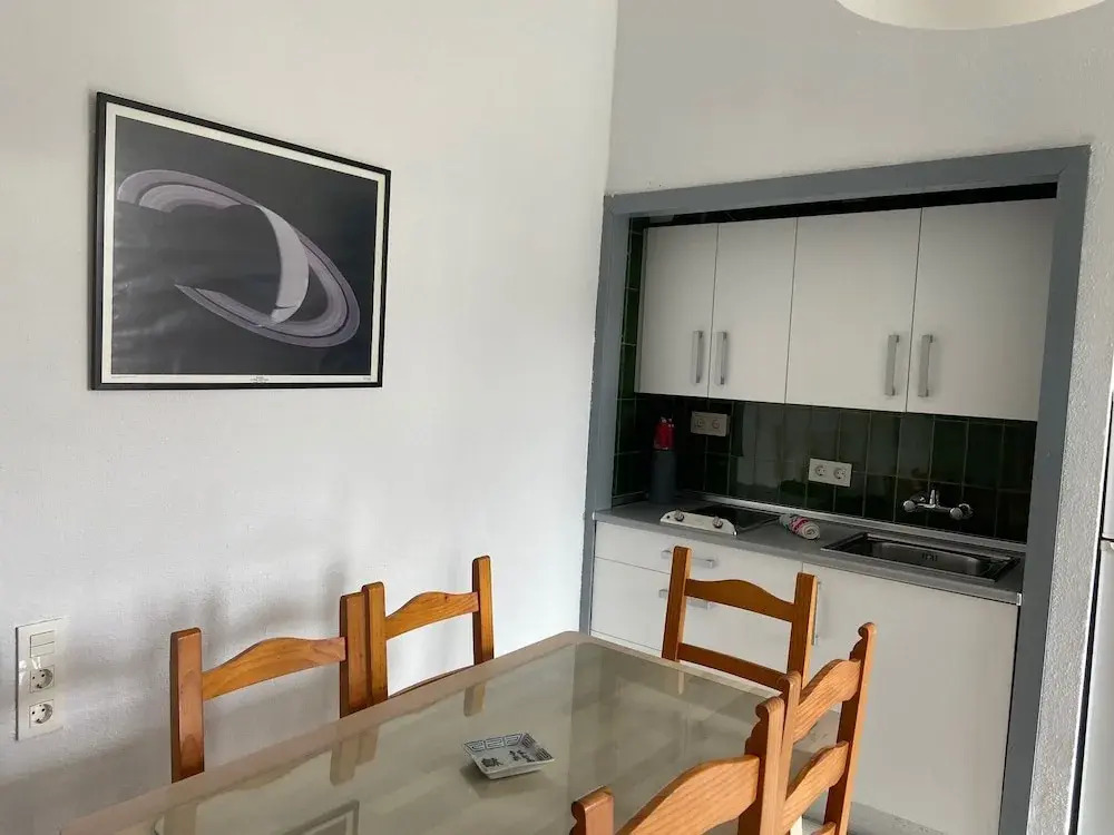 Apartamento De 1 Dormitorio, Edificio Penibtico