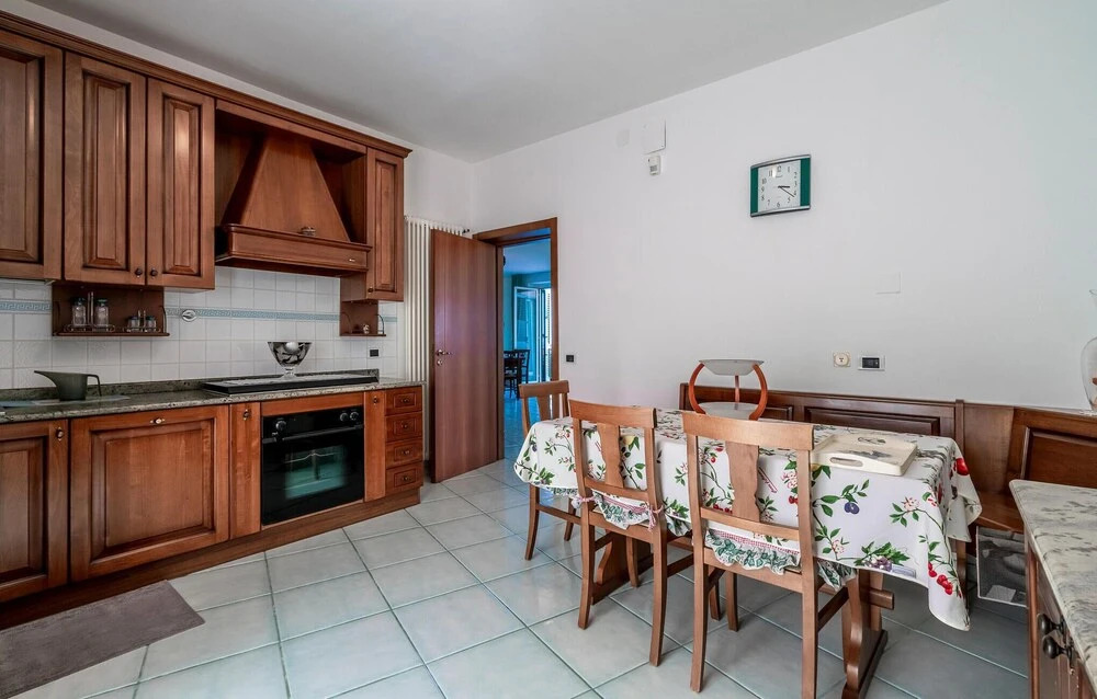 Beautiful Home In Belsito With Wifi
