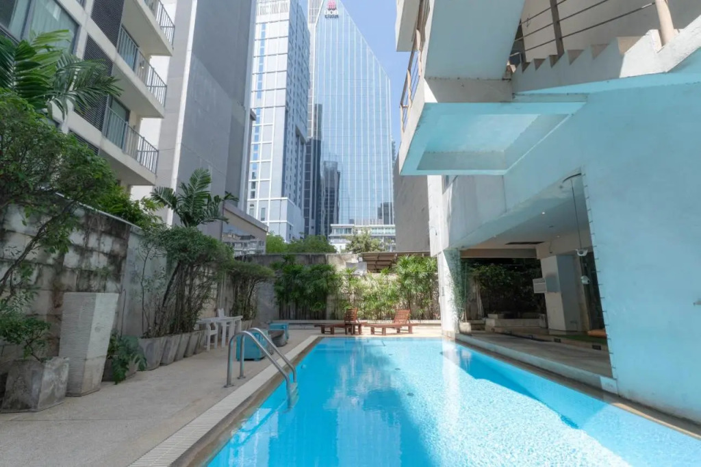 Journeyhub Sukhumvit 26, Bangkok