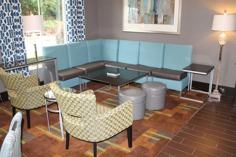 Holiday Inn Express Hotel & Suites RIPLEY, an IHG Hotel