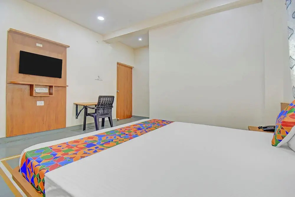 Kanak Executive