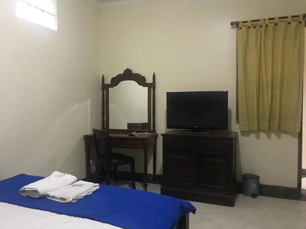 OYO 90094 Gayatri Residence