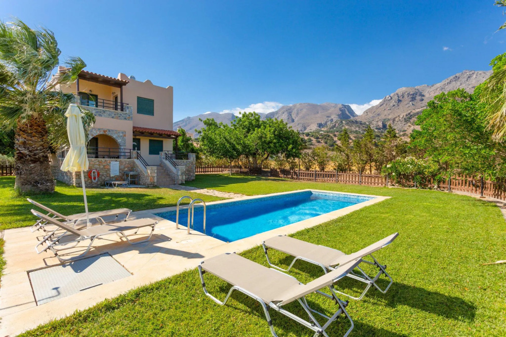Spiros Beach Villa Large Private Pool Walk to Beach Sea Views A C Wifi Car Not Required - 971
