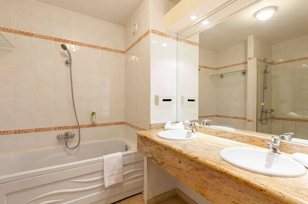 Residhotel Golf Grand Avignon
