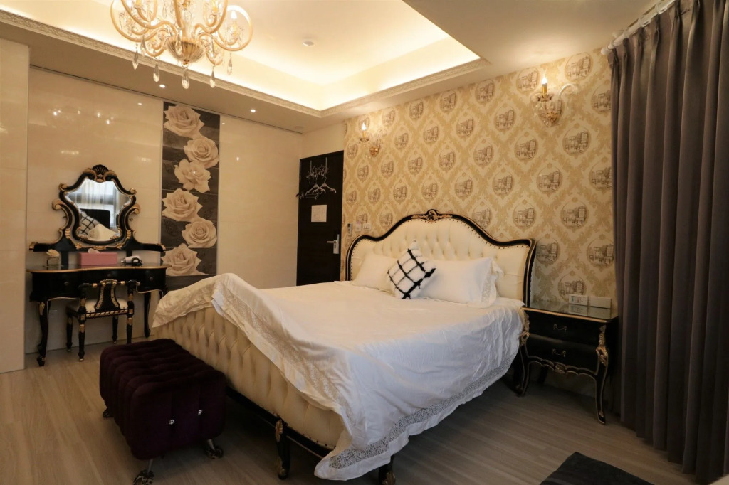 Lucent Bed & Breakfast