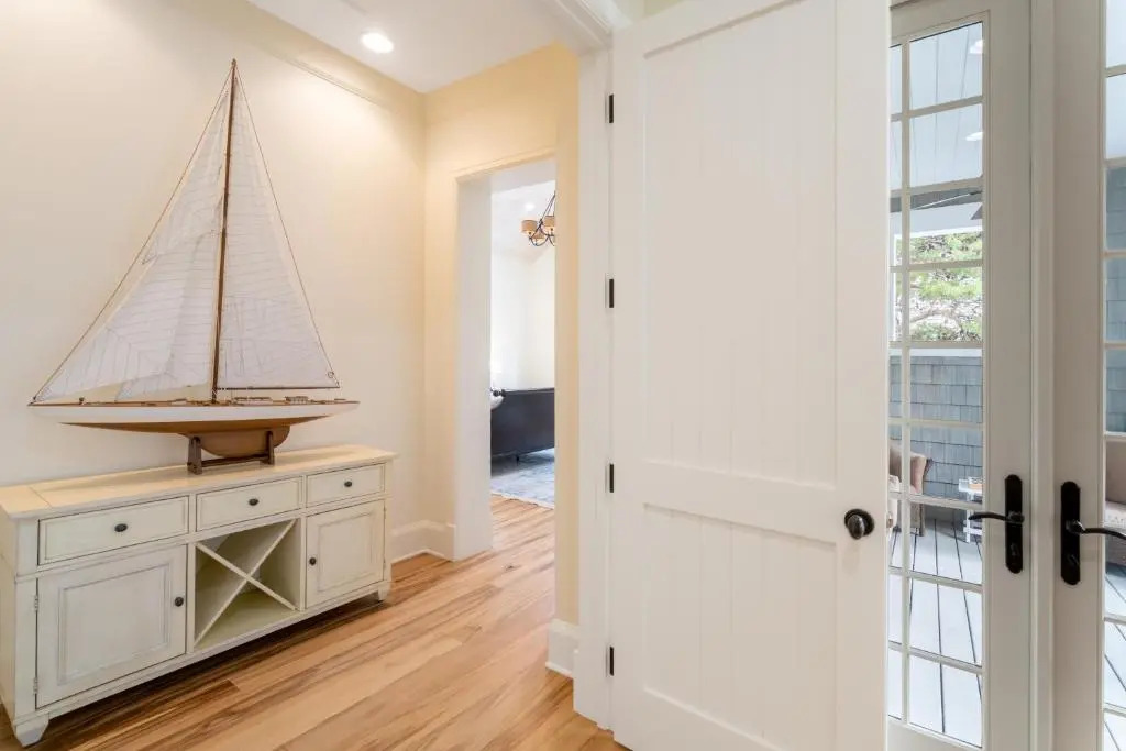 Family Home Beach Access Private Guest House