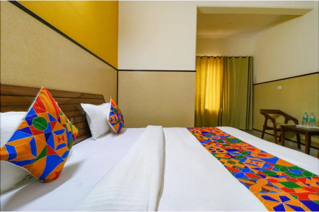 FabHotel Elite Peak