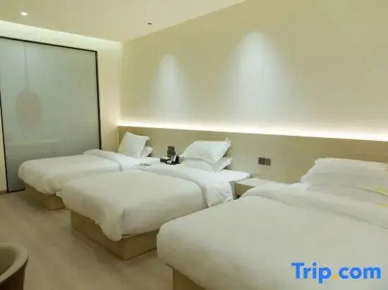 Jiujiu Holiday Hotel