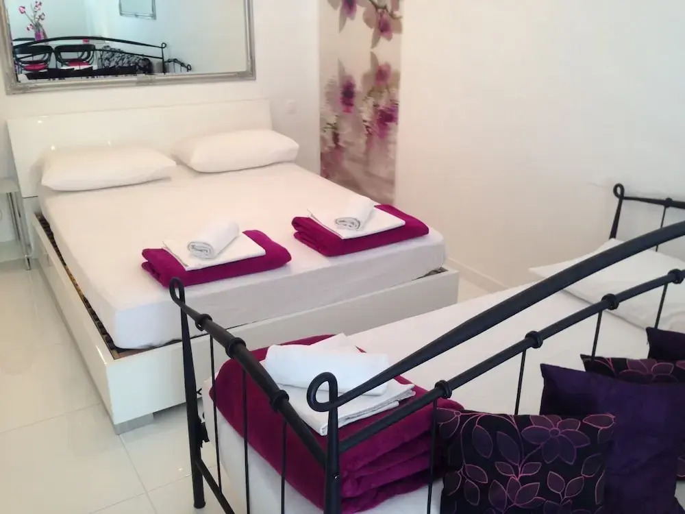 Bellus Studio Apartment