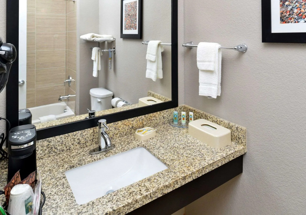 Scottish Inns & Suites