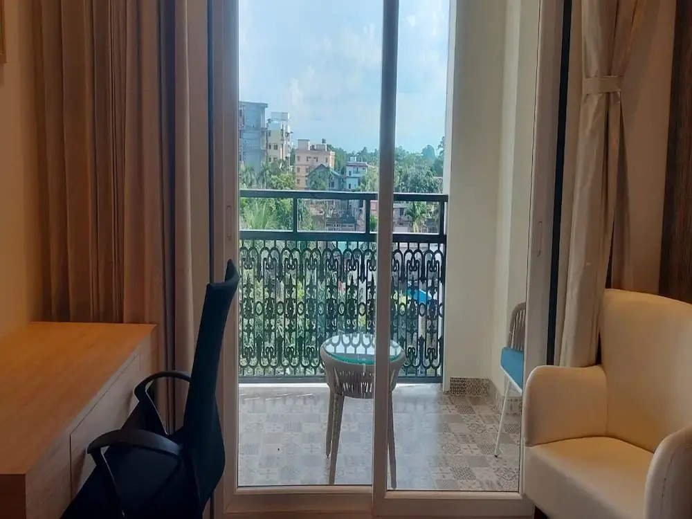 The White IBIS A Boutique Hotel