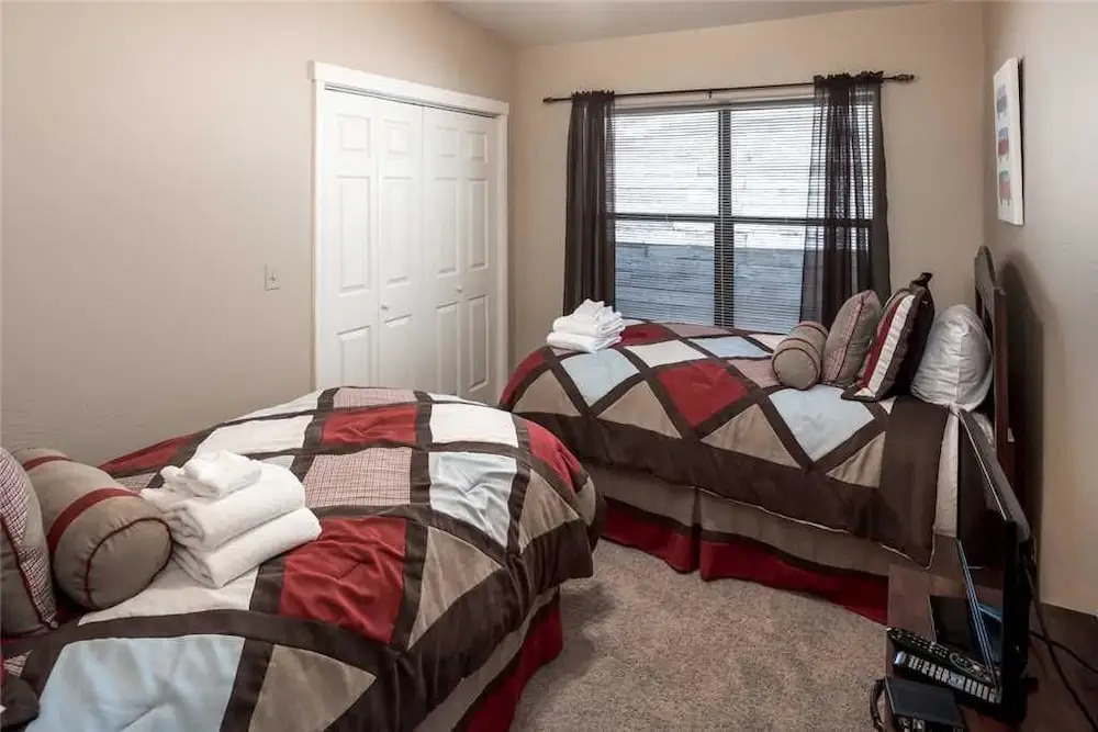White Mountain Paradise - Four Bedroom Cabin