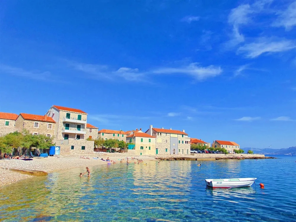 Apartments Mare