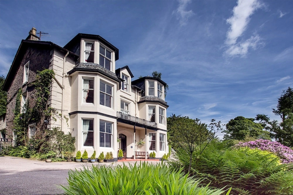 Abbots Brae Hotel