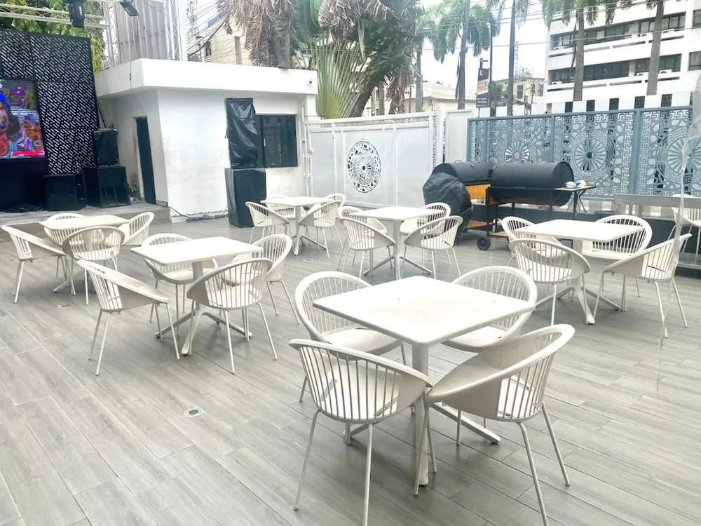 Rush Lagos Hotel Suites And Launge
