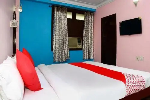 OYO 15512 Hotel Shivalaya