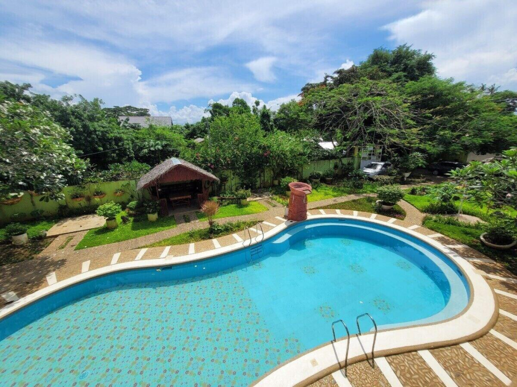 Hanbee's Flower Garden Resort