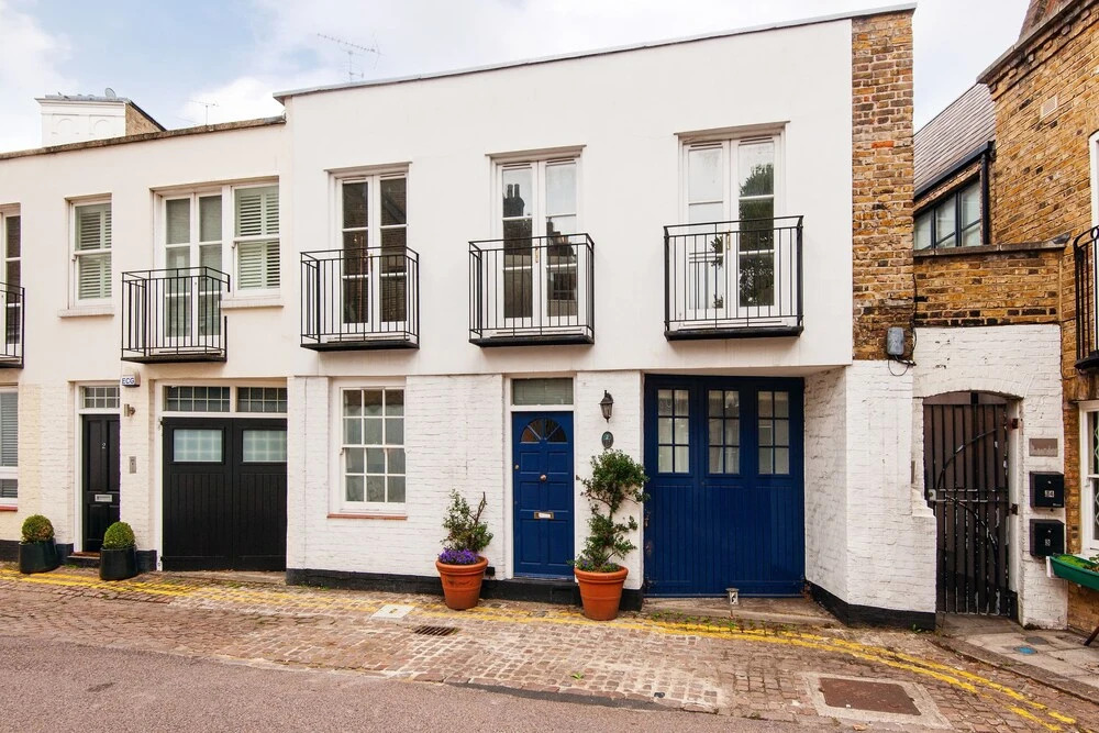 The Lexham Mews Gem - SCR