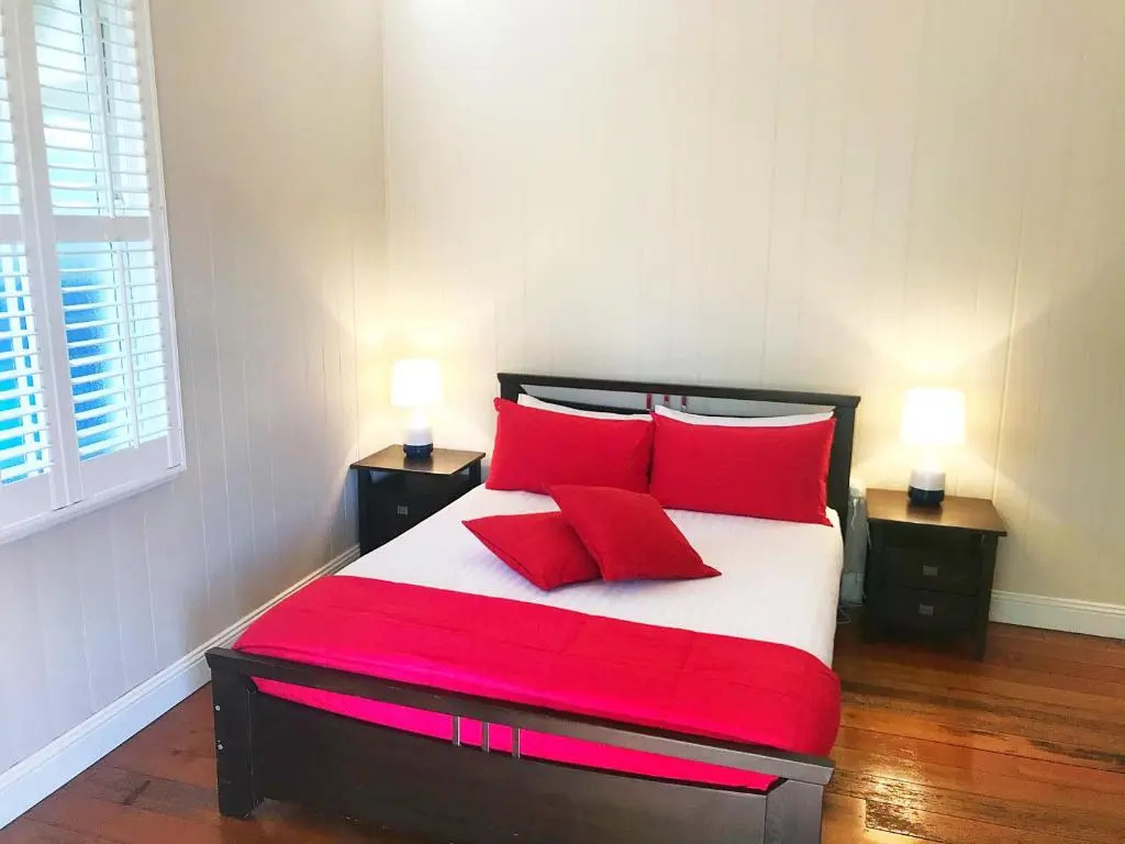 4 bedroom house - Walk to Southbank