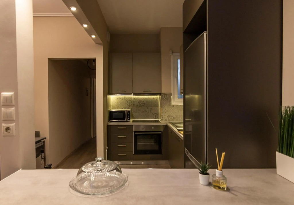 Luxury apartment 10’ from the center!