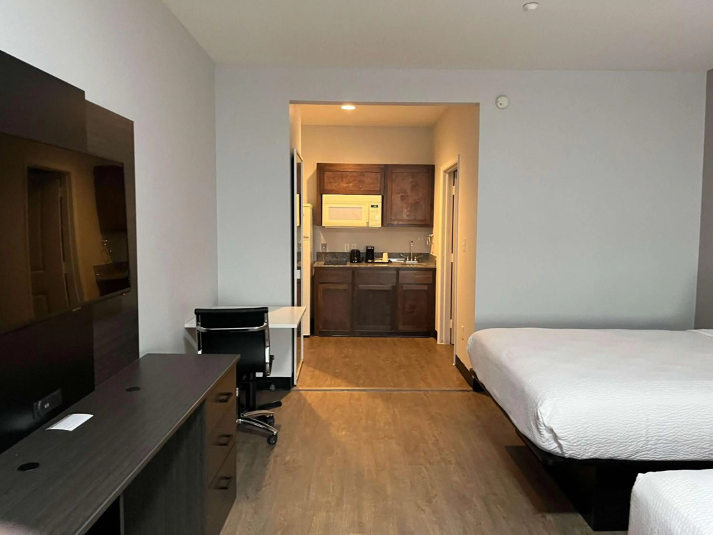 Days Inn & Suites by Wyndham Gonzales TX