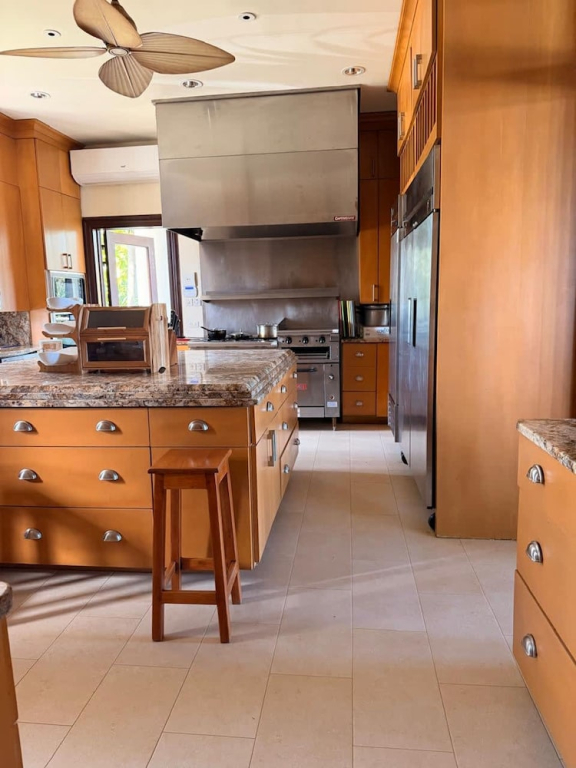 Expansive 6BR Estate Panoramic Sea Views Pool Resort Access