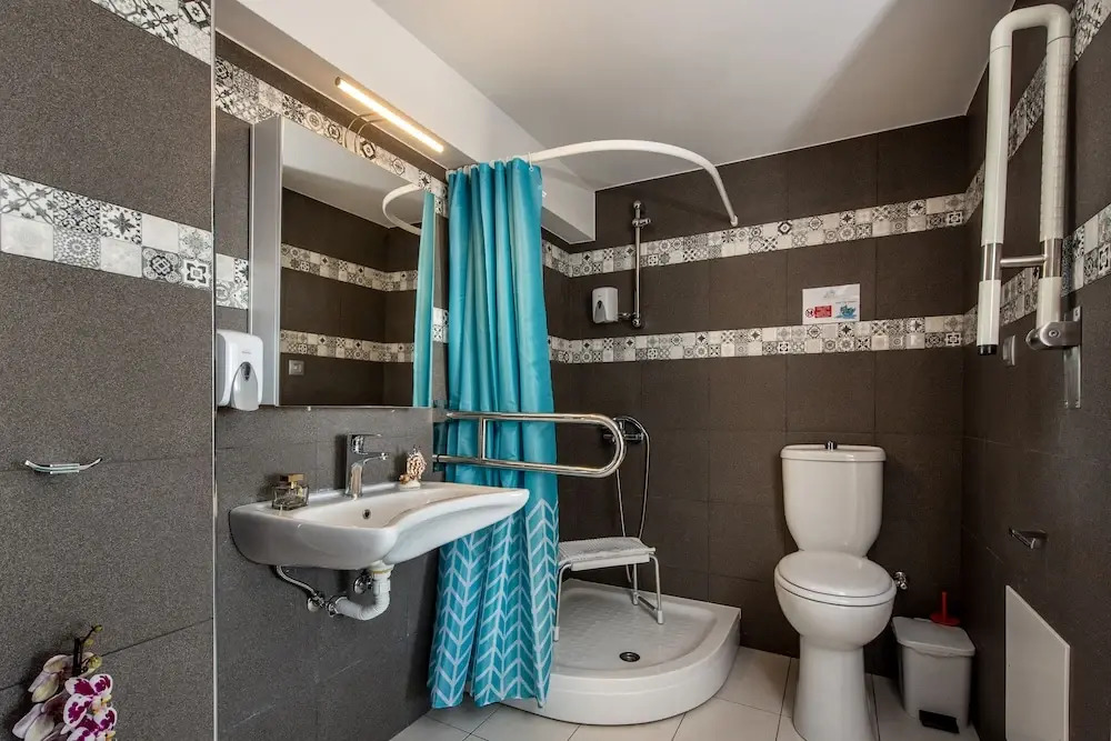 Elimia Suites & Studios
